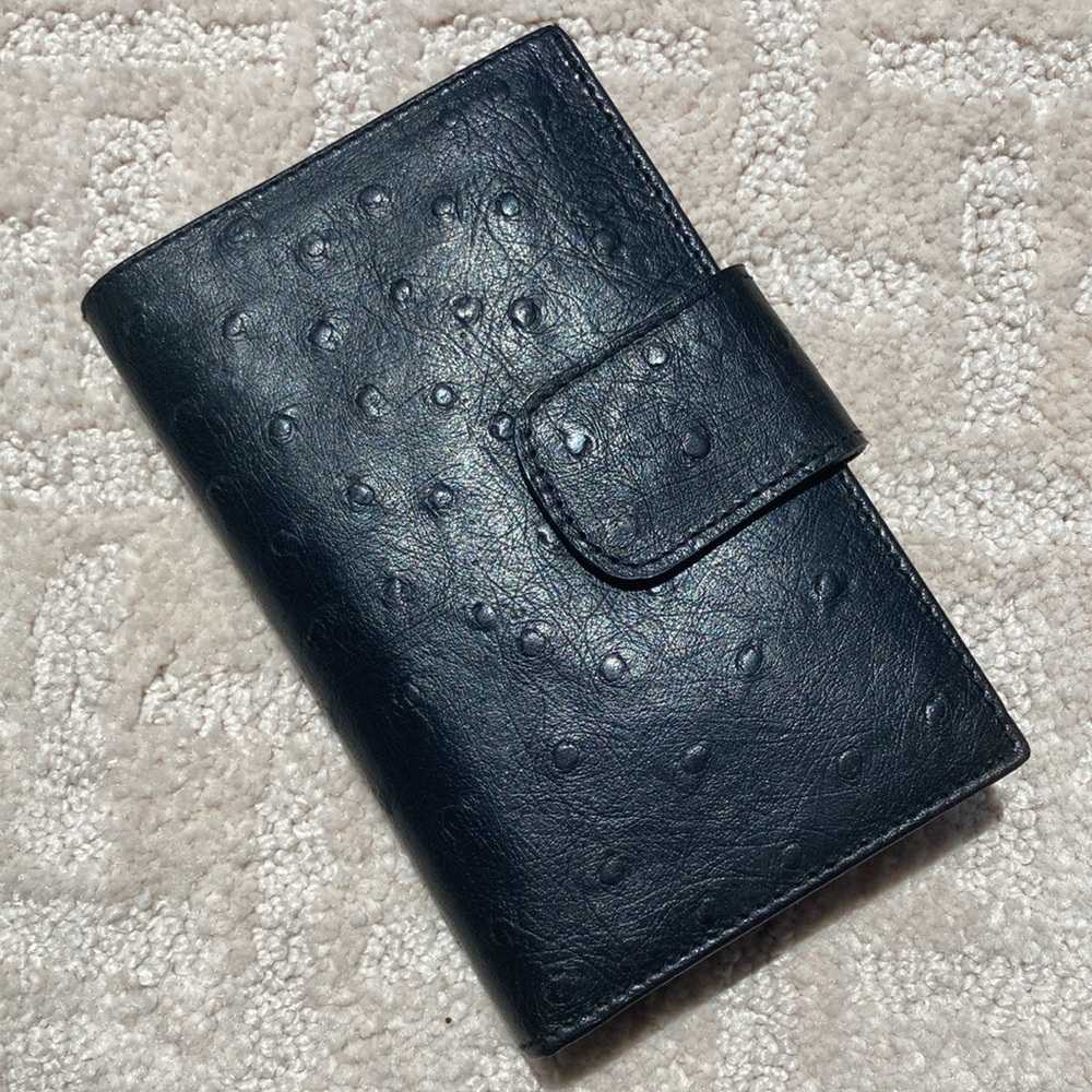 NEW “Made in Italy” Ladies Black Ostrich Style Genuine Leather Wallet (Boxed)